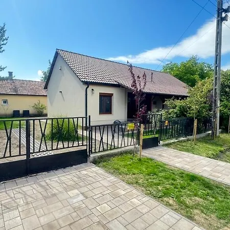 Arteon Nyaralo Holiday home