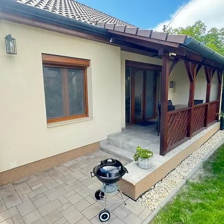 Ferienhaus Arteon Nyaralo