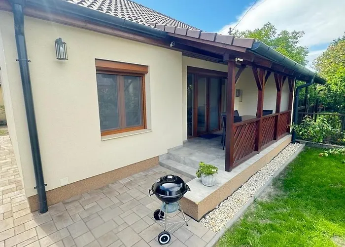 Holiday home Arteon Nyaralo